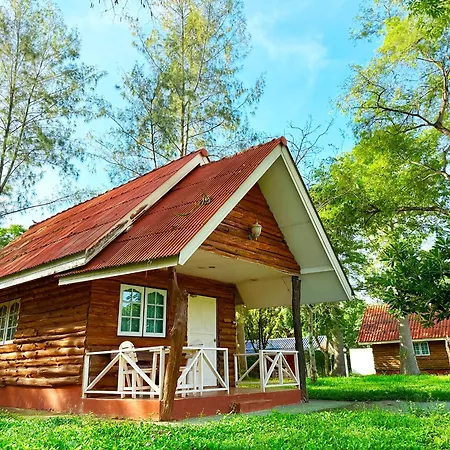 The Golden View Resort สวนผึ้ง