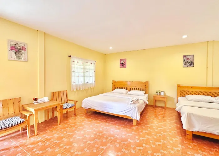 รีสอร์ท The Golden View *