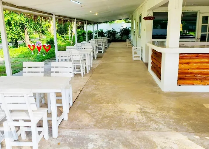 รีสอร์ท The Golden View