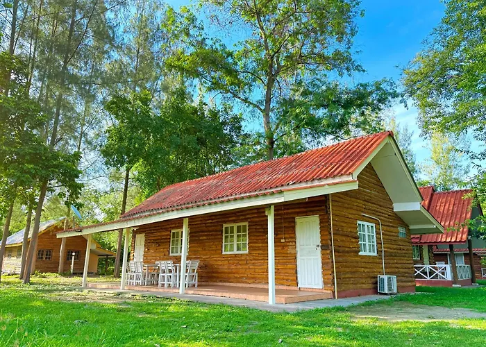 รีสอร์ท The Golden View *