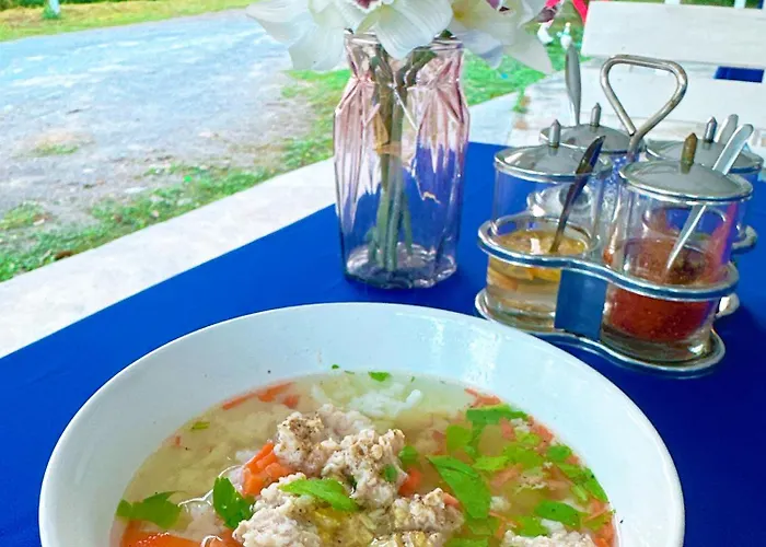 รีสอร์ท The Golden View *